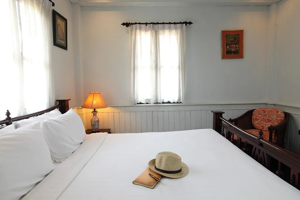 Hotel Cafe De Laos Luang Prabang 3*,